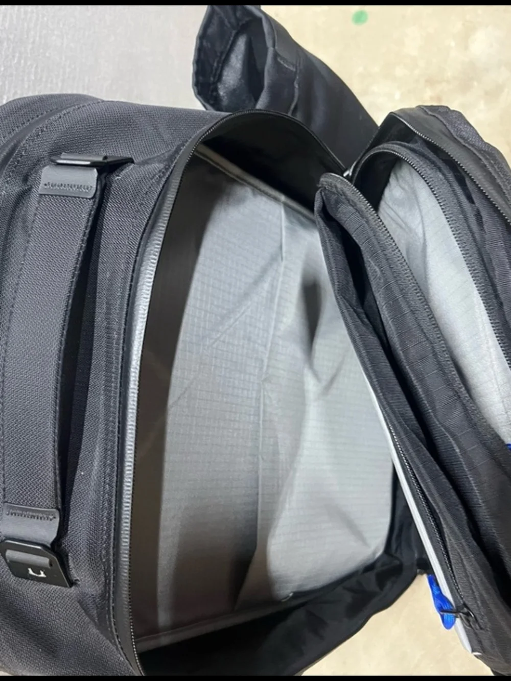 Black Ember Citadel R3 25L